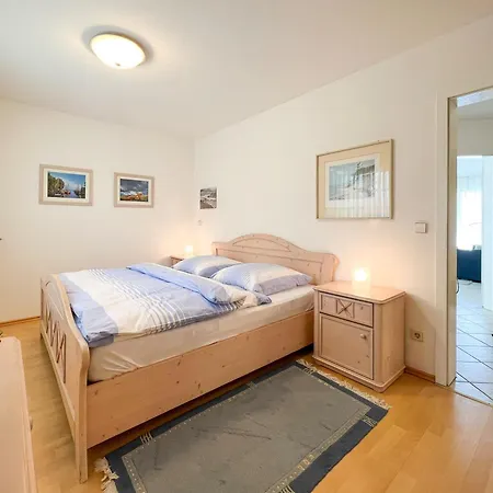 Apartman Bernstein Born