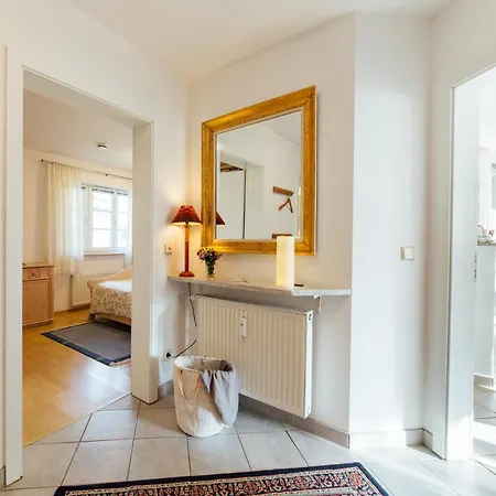 Bernstein Apartman *